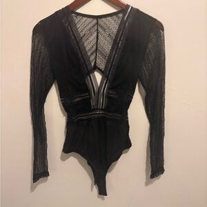 Lulu’s Elegant Black Lace Long Sleeved Bodysuit